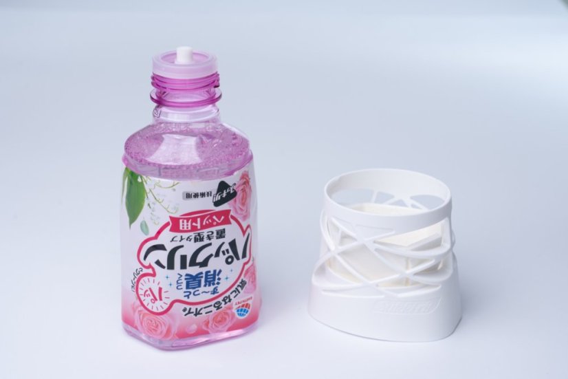 Japan Premium Pet Deodorizing Liquid | Vůně Pink Floral | Trojitá Neutralizace Zápachu pro Domácí Mazlíčky | Dlouhotrvající Svěžest s Technologií Top-Drip | 400 ml