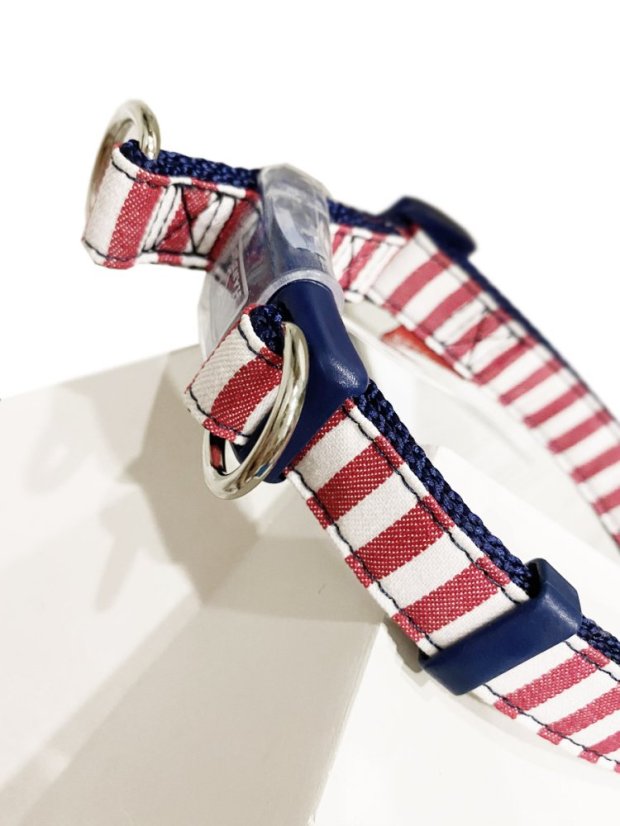 Džínový obojek a vodítko s dvojitým zapínáním pruhovaný červený M