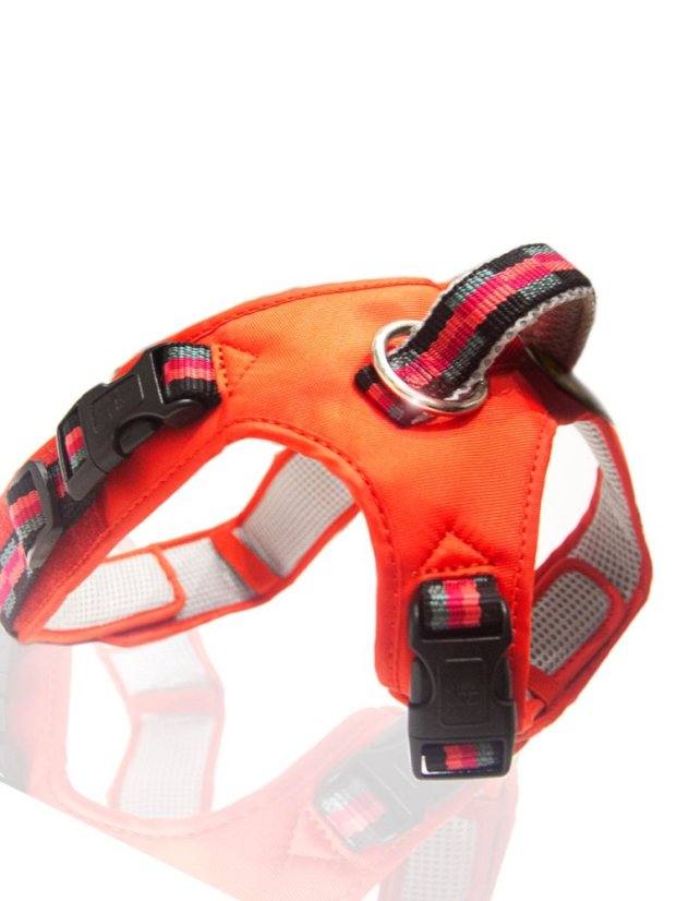 Postroj s ventilační funkcí červený SS