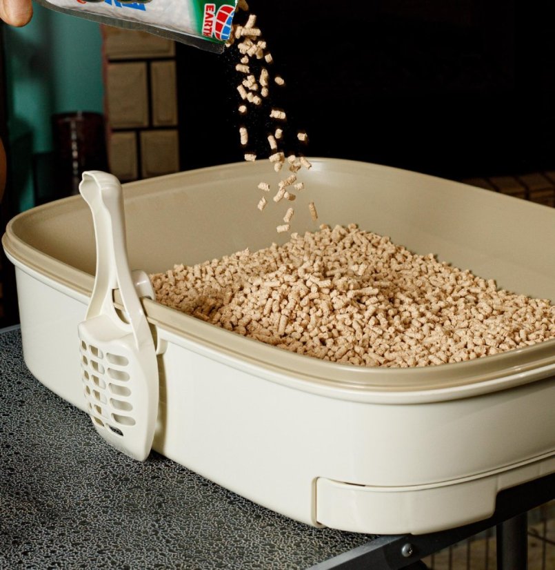 Ultrahrudkující dřevitocelulózová podestýlka s cypřišem 7 l