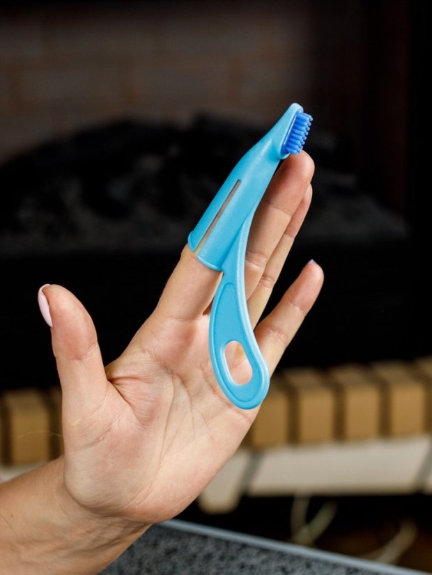 Silikonový anatomický zubní kartáček pro trénink dentální hygieny modrý