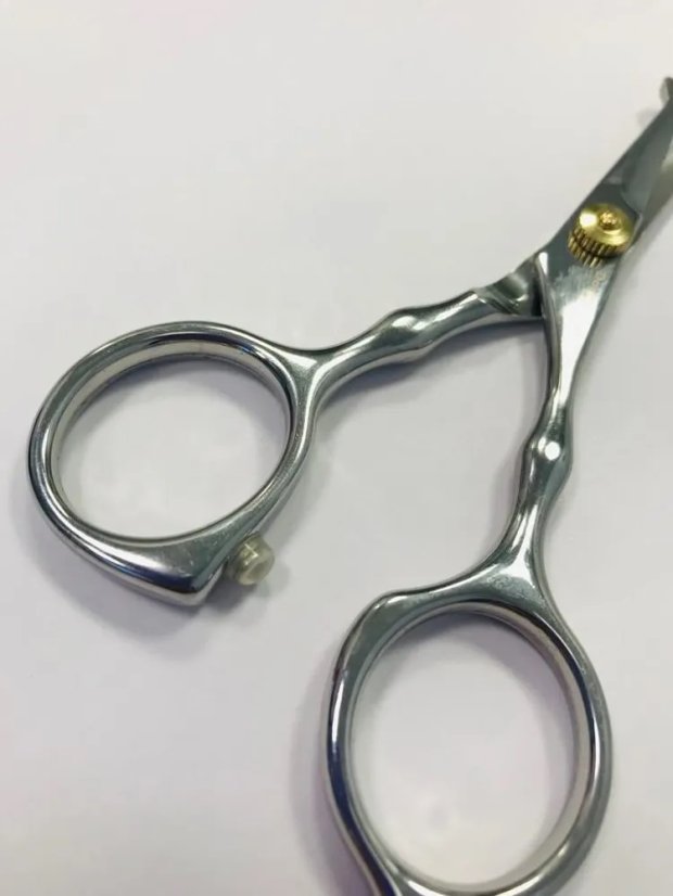 Kalené ocelové nůžky pro citlivé oblasti koček a psů