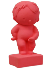 Hračka pro psy čůrající chlapeček z přírodního latexu