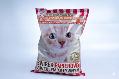Hrudkující stelivo pro kočky s aktivním uhlím, 6,5 L