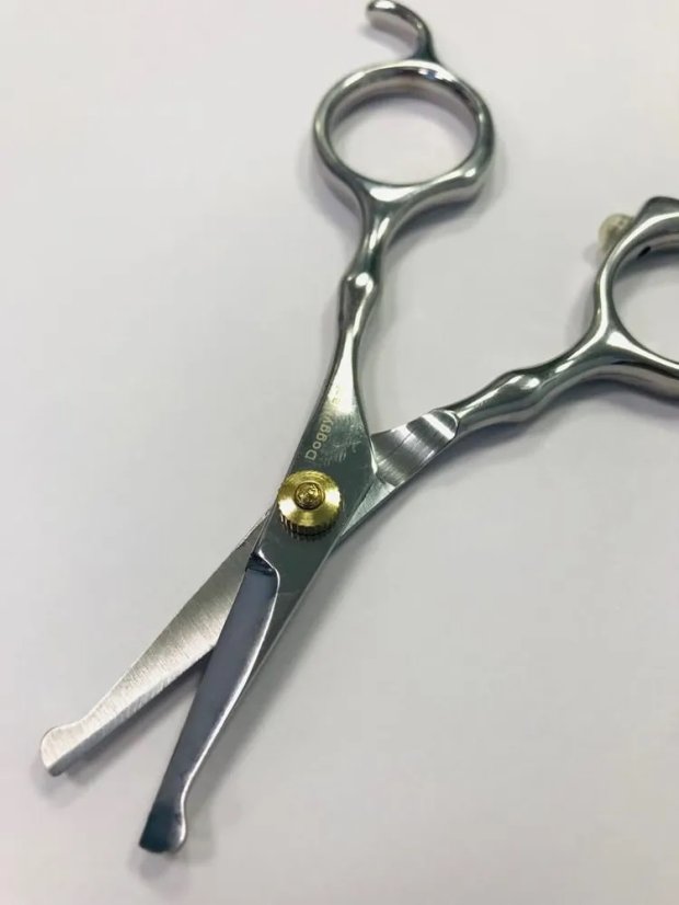 Kalené ocelové nůžky pro citlivé oblasti koček a psů
